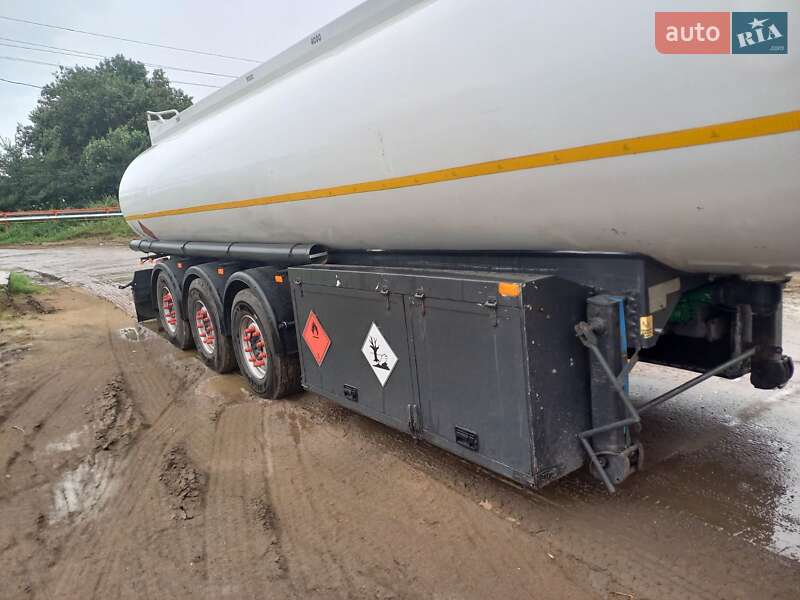 Цистерна полуприцеп Simatra NC-02 2004 в Кривом Роге