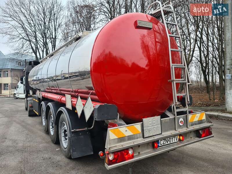 Цистерна напівпричіп Simatra NC-02 2005 в Вінниці