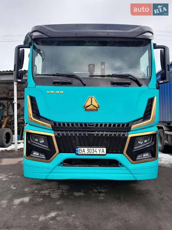 Тягач Sinotruk ZZ 2025 в Знам'янці