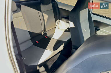 Хэтчбек Skoda Citigo 2013 в 