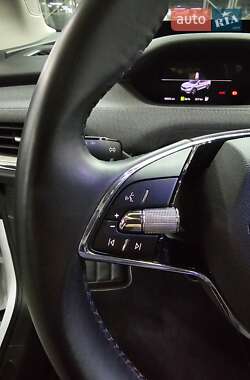 Позашляховик / Кросовер Skoda Enyaq iV 2021 в 