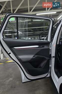 Позашляховик / Кросовер Skoda Enyaq iV 2021 в 