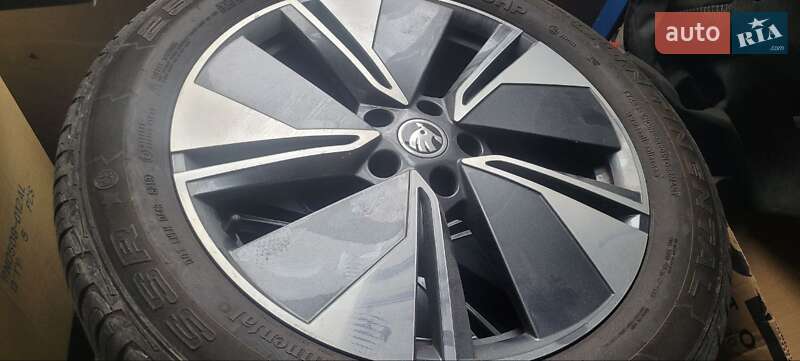 Позашляховик / Кросовер Skoda Enyaq iV 2023 в Львові фото 22 Позашляховик / Кросовер Skoda Enyaq iV 2023 в Львові