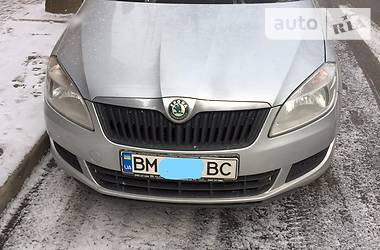 Седан Skoda Fabia 2010 в Сумах