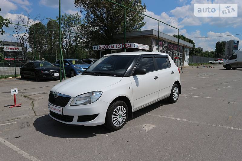 Хэтчбек Skoda Fabia 2011 в Харькове