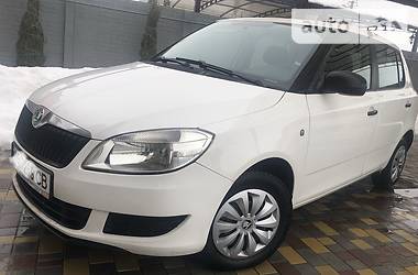 Хэтчбек Skoda Fabia 2012 в Днепре