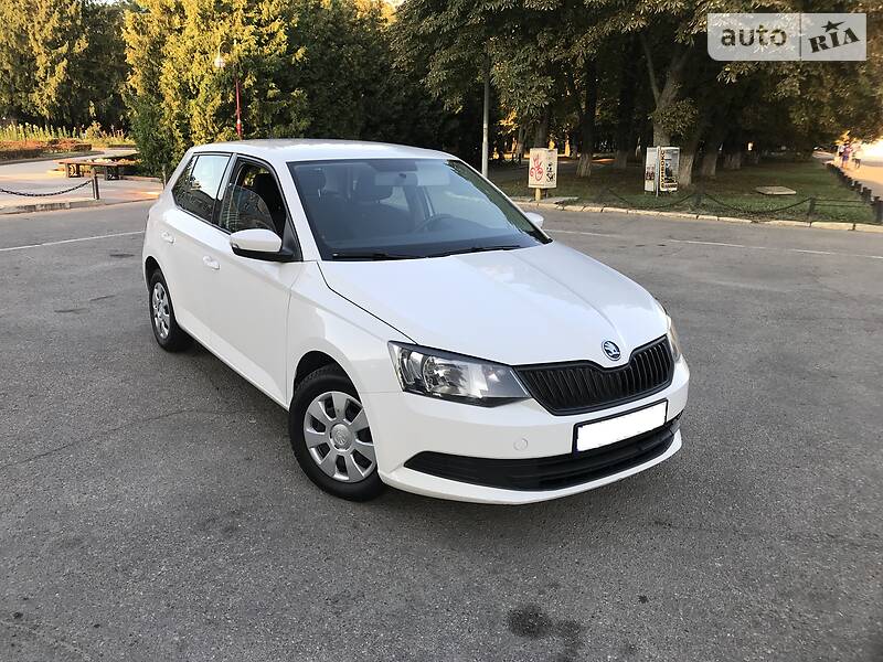 Хэтчбек Skoda Fabia 2016 в Кропивницком