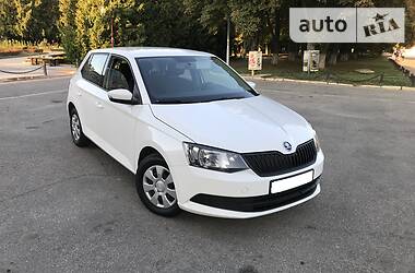 Хэтчбек Skoda Fabia 2016 в Кропивницком