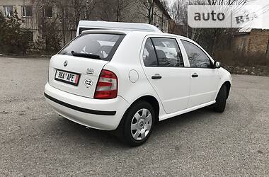 Хэтчбек Skoda Fabia 2004 в Киеве