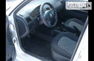 Седан Skoda Fabia 2006 в 