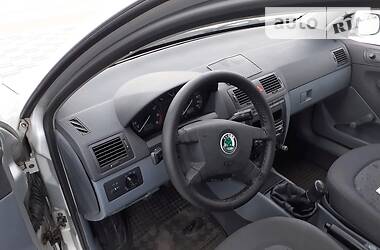 Седан Skoda Fabia 2001 в 