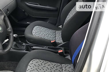 Хетчбек Skoda Fabia 2005 в 
