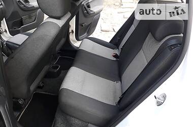 Хетчбек Skoda Fabia 2012 в 