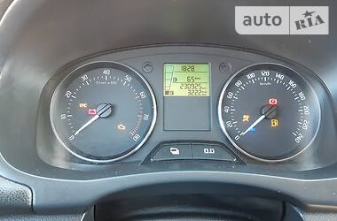 Седан Skoda Fabia 2011 в 
