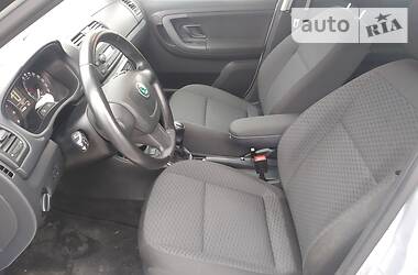 Хетчбек Skoda Fabia 2011 в 