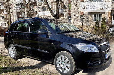 Універсал Skoda Fabia 2008 в Тернополі