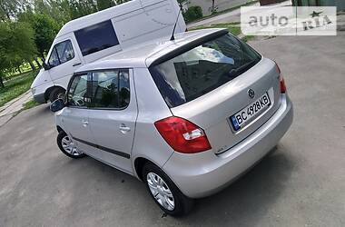 Хетчбек Skoda Fabia 2008 в 