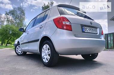 Хетчбек Skoda Fabia 2008 в 