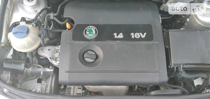 Хэтчбек Skoda Fabia 2002 в Тячеве