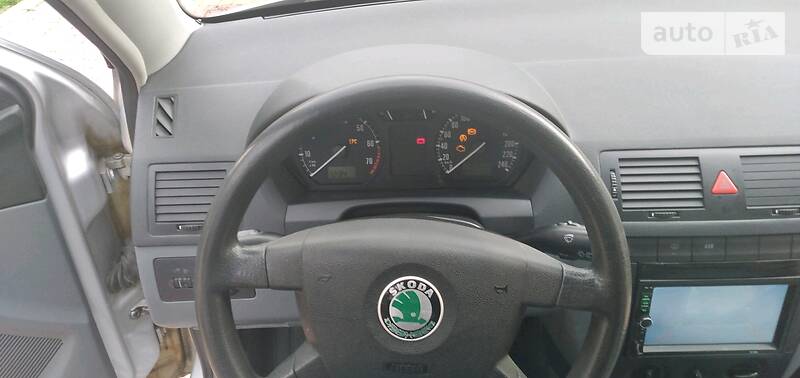 Хэтчбек Skoda Fabia 2002 в Тячеве