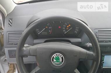 Хетчбек Skoda Fabia 2002 в 