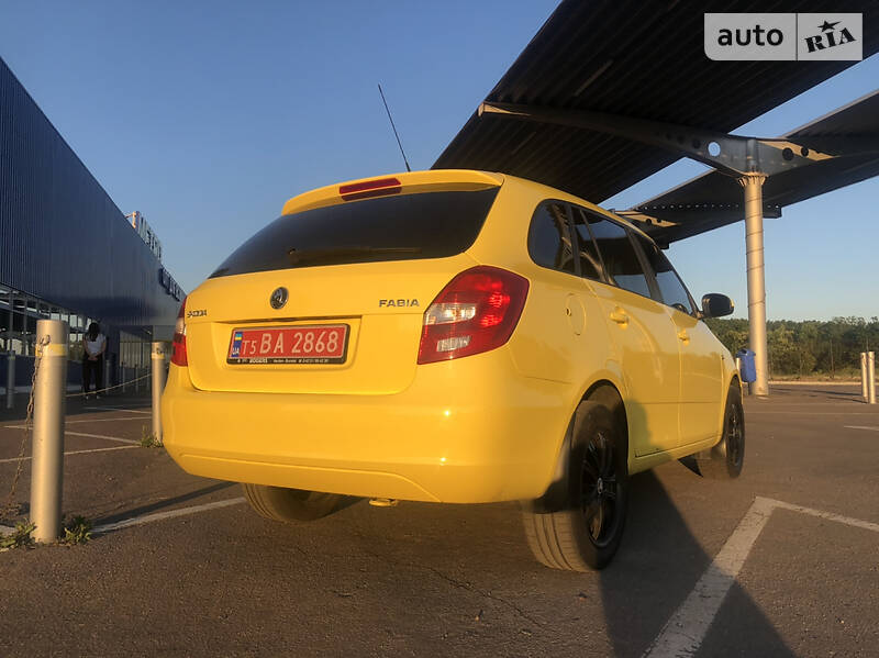Універсал Skoda Fabia 2013 в Полтаві