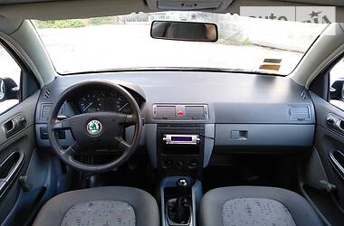 Хэтчбек Skoda Fabia 2005 в Киеве