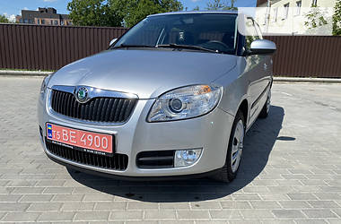 Хетчбек Skoda Fabia 2009 в 