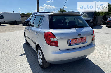 Хетчбек Skoda Fabia 2009 в 