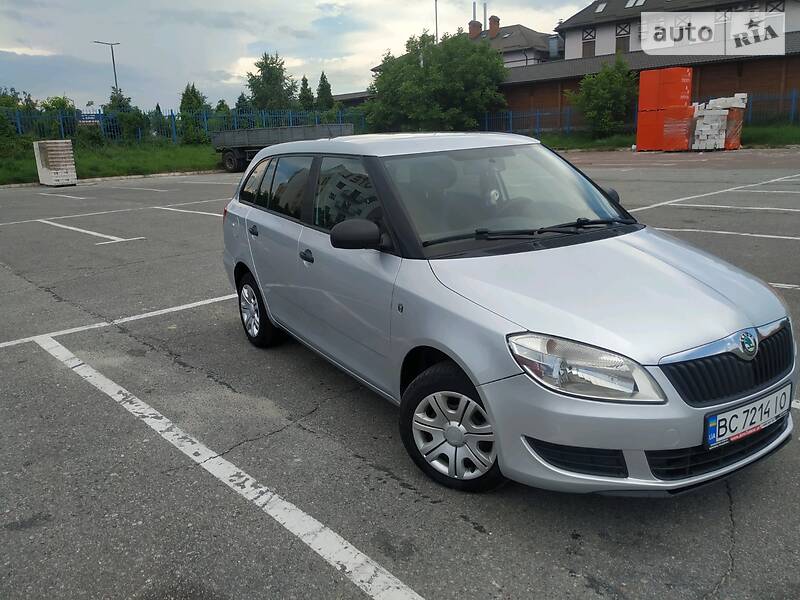 Універсал Skoda Fabia 2011 в Львові