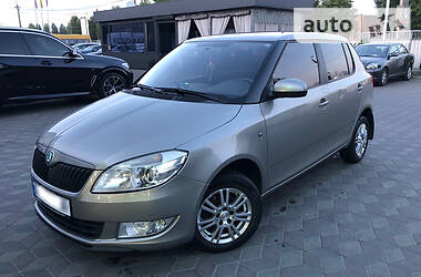 Хетчбек Skoda Fabia 2011 в 