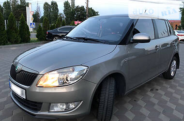 Хетчбек Skoda Fabia 2011 в 