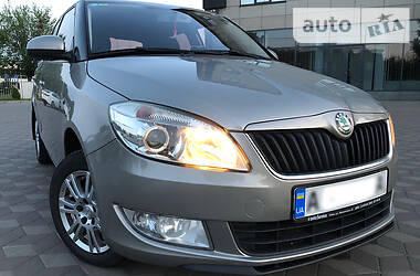 Хетчбек Skoda Fabia 2011 в 