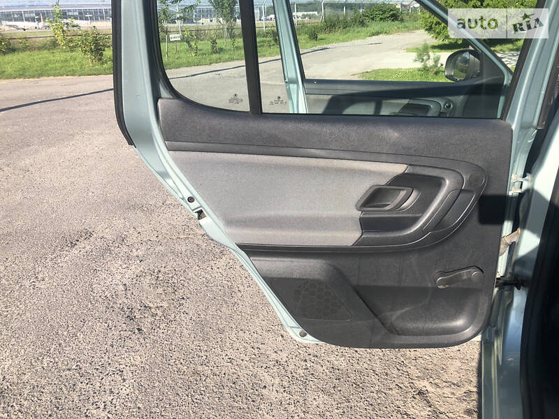 Хетчбек Skoda Fabia 2009 в Львові фото 3 Хетчбек Skoda Fabia 2009 в Львові