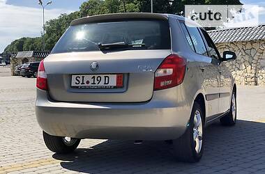 Хетчбек Skoda Fabia 2008 в 