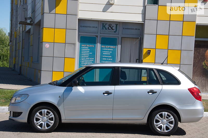 Універсал Skoda Fabia 2013 в Житомирі