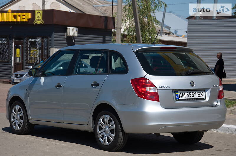 Універсал Skoda Fabia 2013 в Житомирі