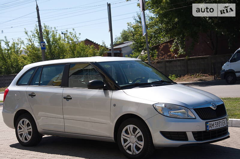 Універсал Skoda Fabia 2013 в Житомирі