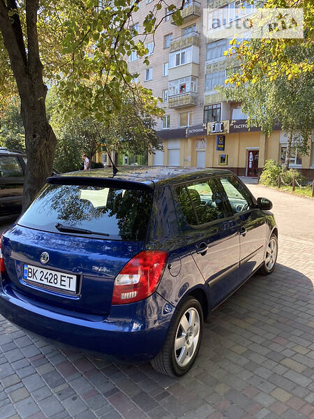 Хетчбек Skoda Fabia 2008 в Рівному