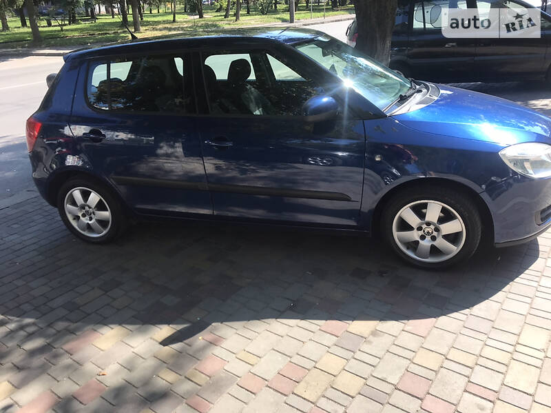 Хетчбек Skoda Fabia 2008 в Рівному