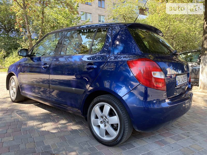 Хетчбек Skoda Fabia 2008 в Рівному