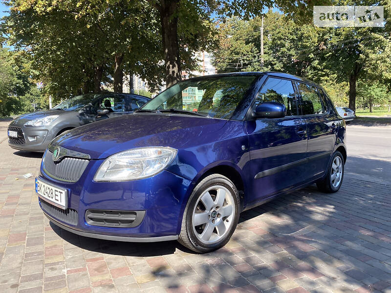 Хетчбек Skoda Fabia 2008 в Рівному