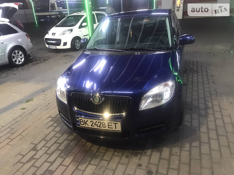 Хетчбек Skoda Fabia 2008 в Рівному