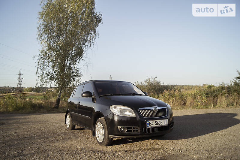 Хетчбек Skoda Fabia 2008 в Новому Розділі