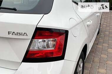 Хэтчбек Skoda Fabia 2016 в Черновцах