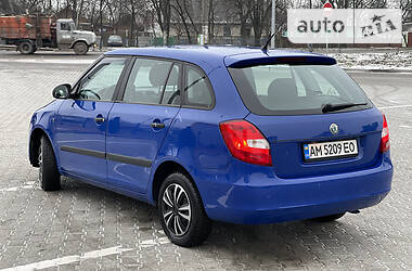 Универсал Skoda Fabia 2009 в Житомире