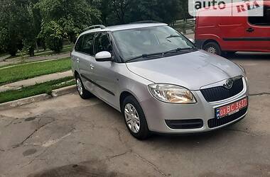 Універсал Skoda Fabia 2010 в Києві