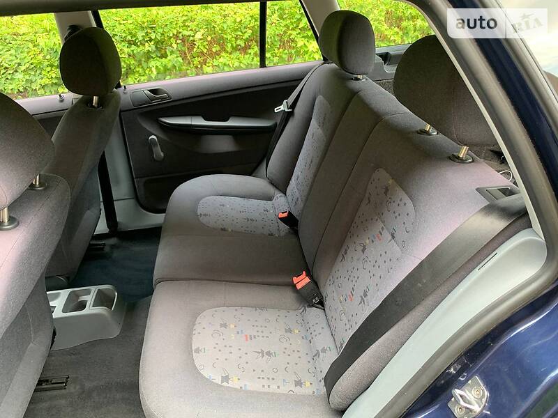 Универсал Skoda Fabia 2002 в Ивано-Франковске