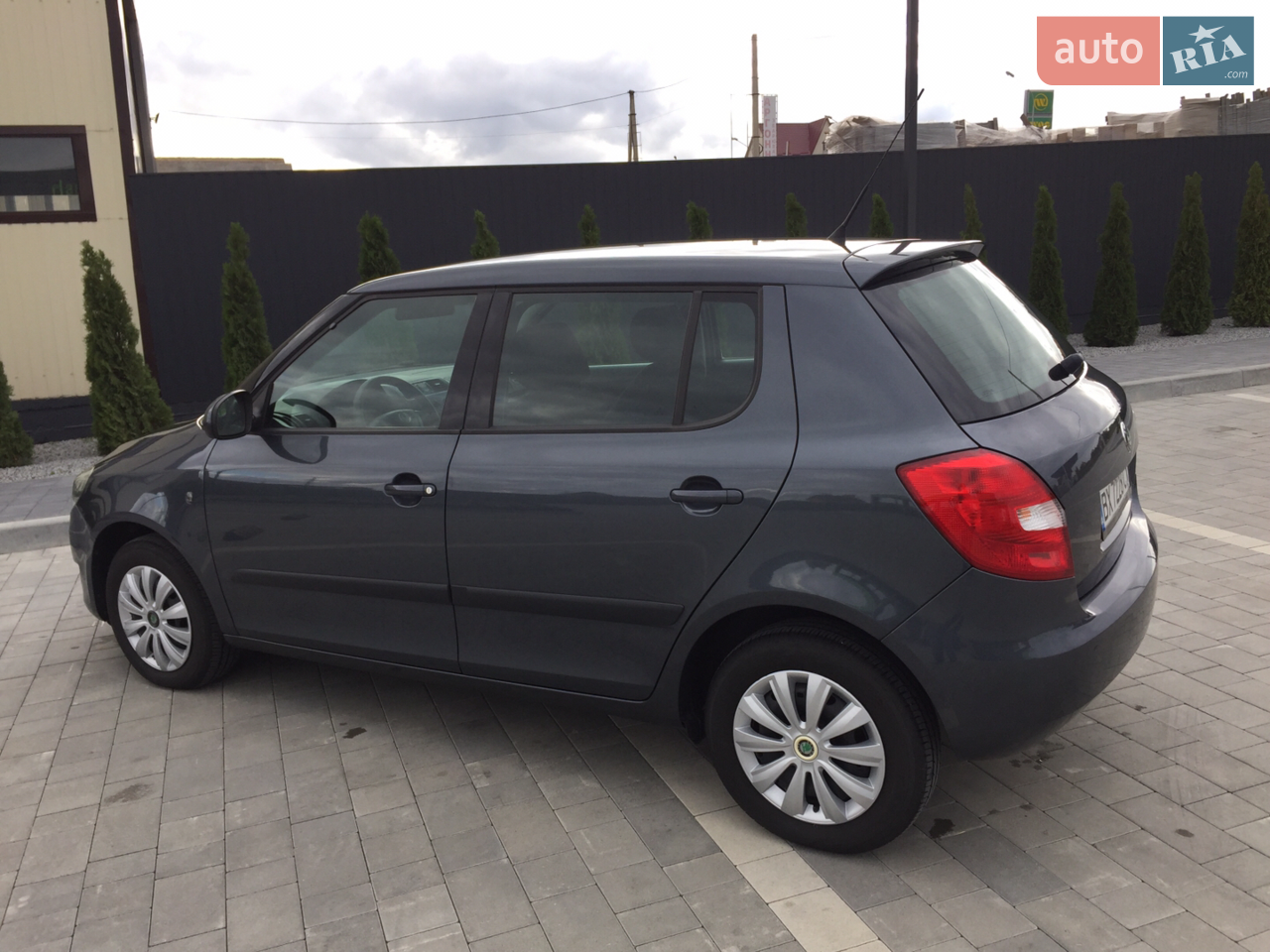 2010 Skoda Fabia - мініатюра 2