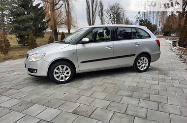 Універсал Skoda Fabia 2010 в Вінниці